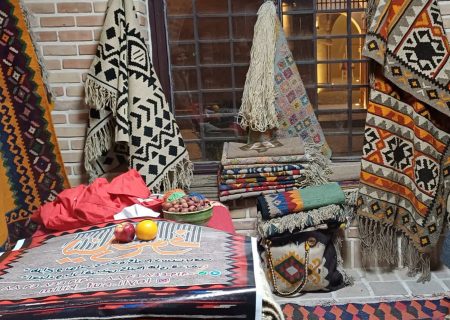 حضور هنرمندان صنایع دستی در جشنواره شب چله و انار