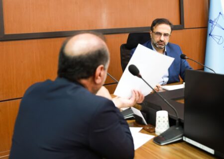 رسیدگی به درخواست‌های حقوقی و قضایی 17 نفر از مراجعان با رئیس کل دادگستری البرز